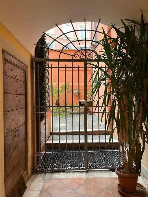 Apartment Elegante Rifugio In Centro Storico Roma Tra Piazza Del Popolo E Piazza Di Spagna